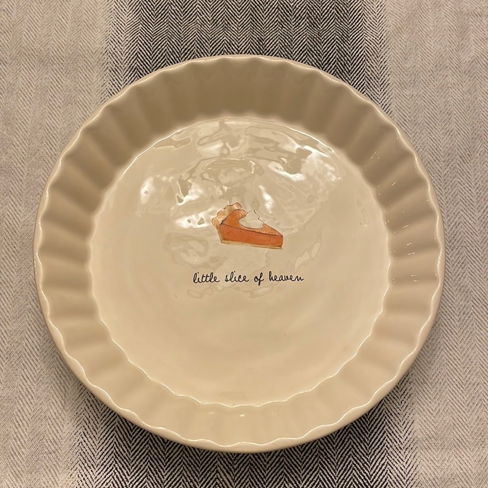 Rae Dunn pie plate - never used